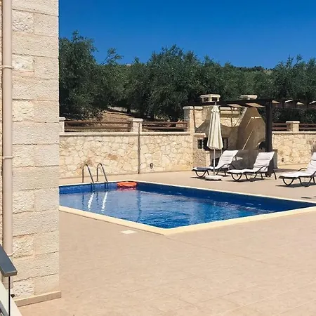 Levanda Luxury Stone *